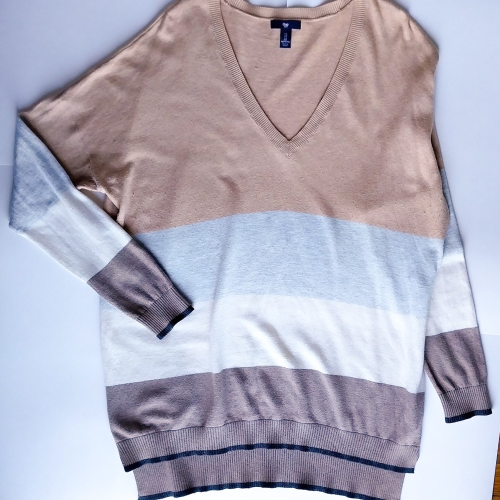 GAP L Women’s Neutral Color Block Tunic Style Sweater
